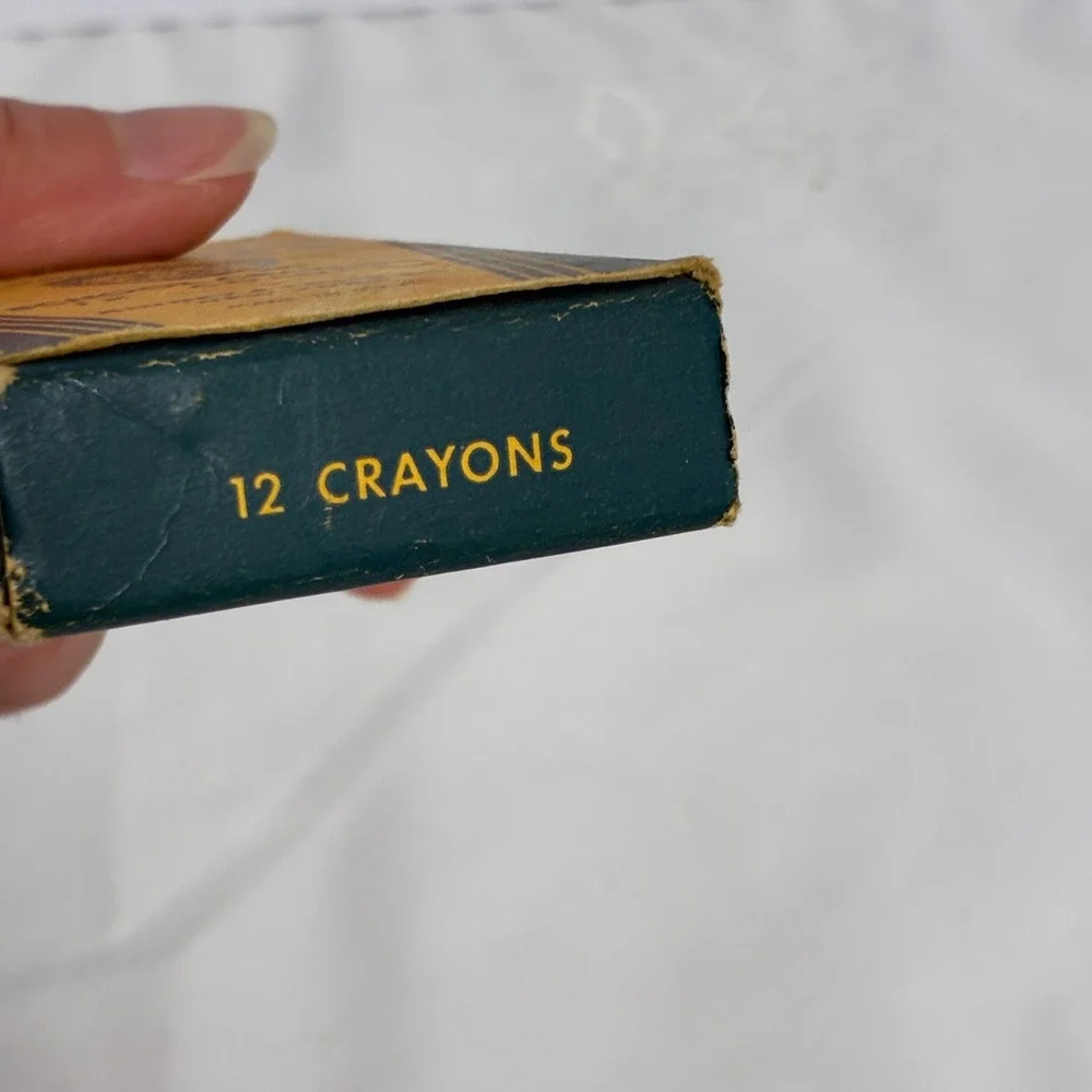 Crayola Crayon Vtg No 12 Gold Medal School Crayons 11 Count Binney & Smith Retro